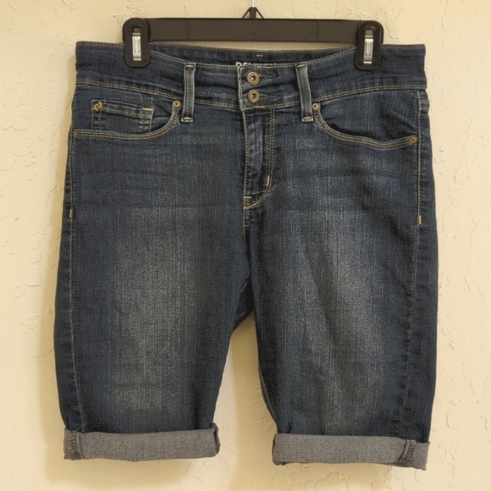 3/$20🌟 Denizen From Levi's Modern Skinny Rolled Hem Bermuda Denim Shorts Size 8